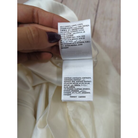 BEBE Women's WHite Skirt A-Line Lace Crotchet Trim Cut Out Zip Back Size 4 - Picture 6 of 6